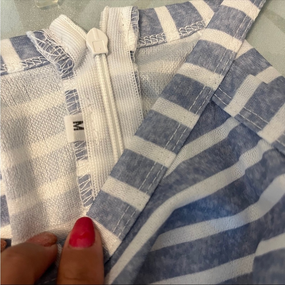 Sleeveless Blue and White Striped Jumpsuit - Picture 4 of 4